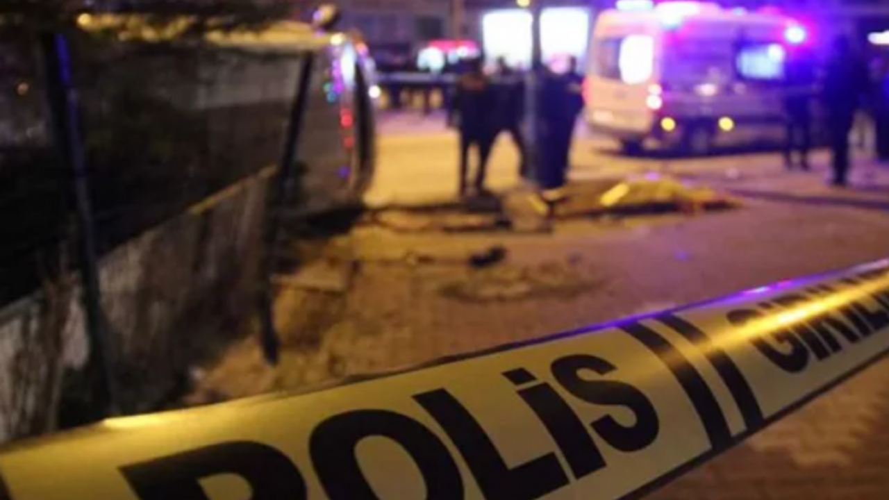 Eve geç gelme kavgası! Babasını bıçakladı