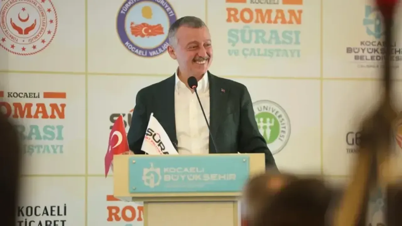 Büyükakın: Romanlar Azınlık Değil, Bu Memleketin Asli Unsurudur