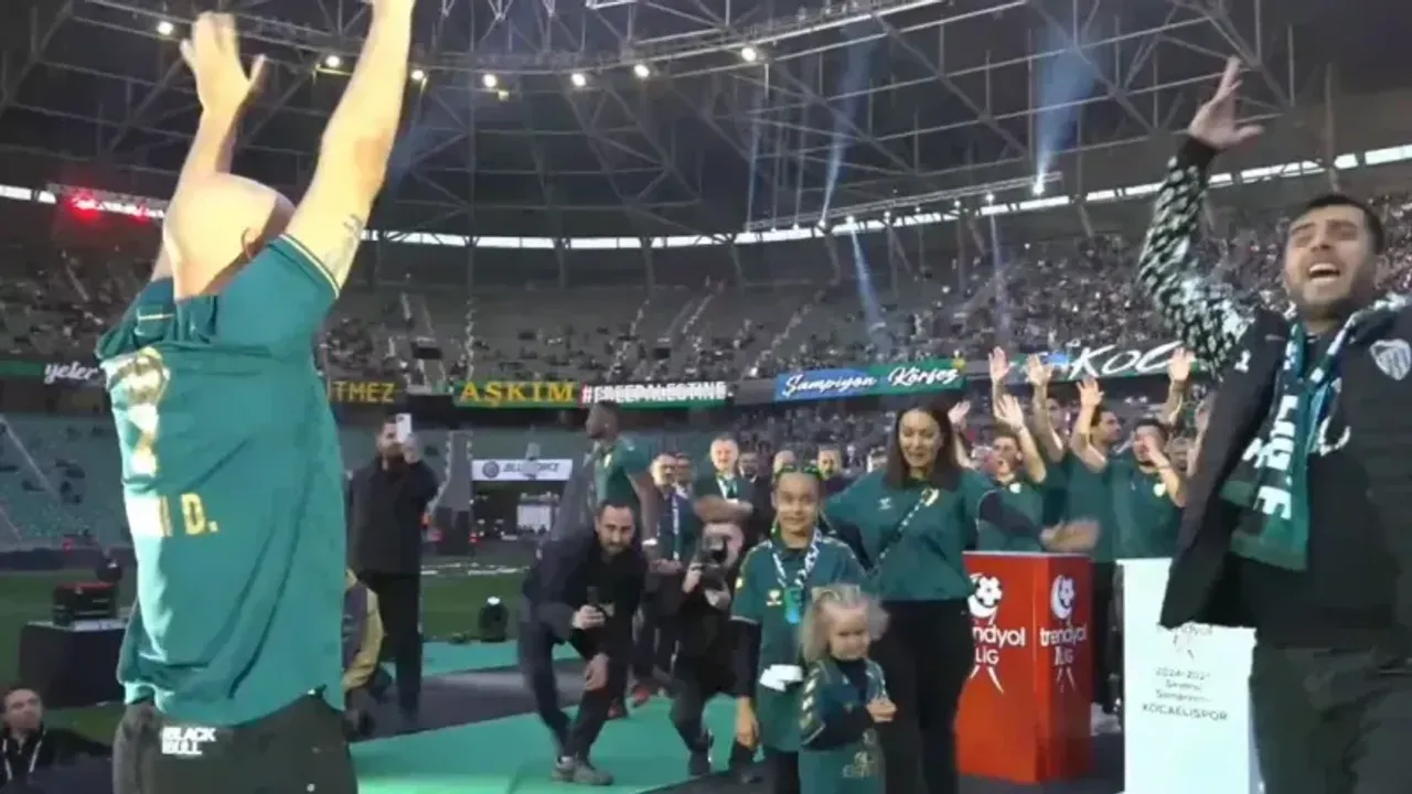 Kocaelispor Şampiyonluk Kutlaması!