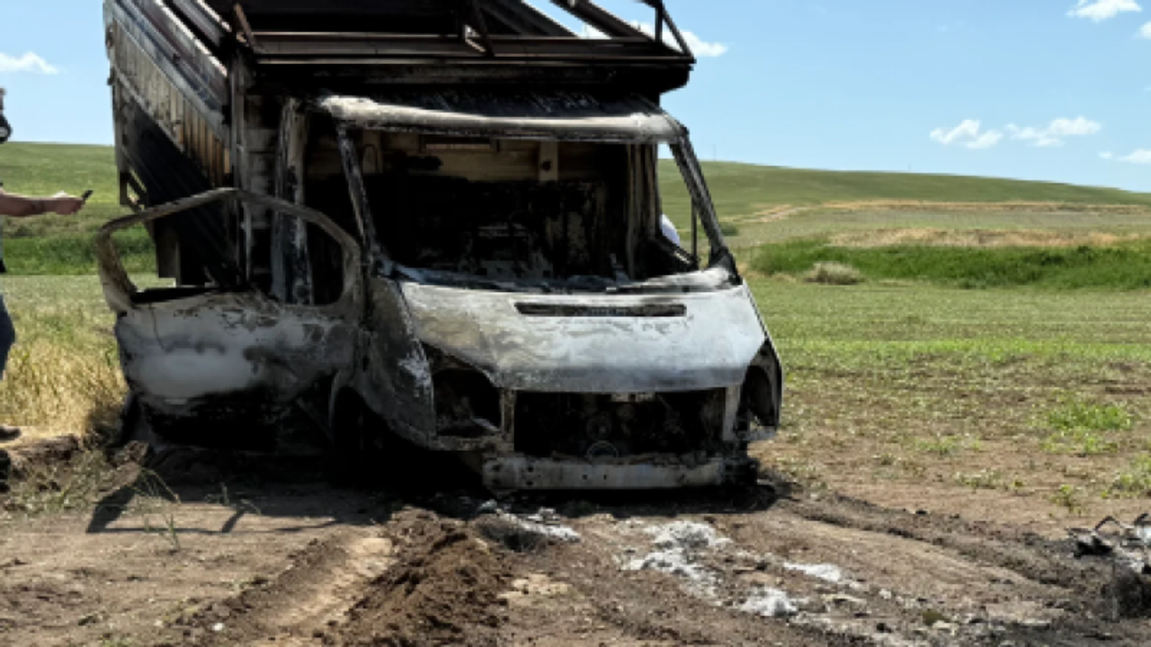 Baba ve oğlunun yanmış cesetleri bulundu!