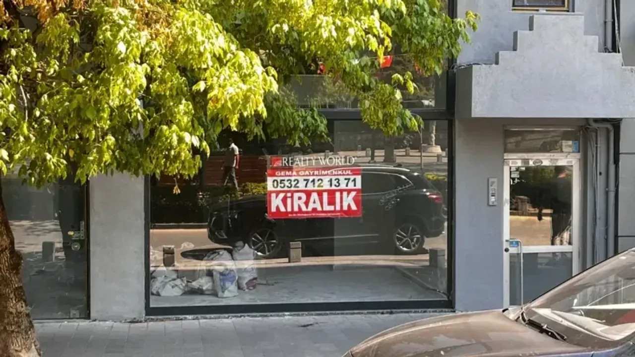 İzmit çarşısında hava parası tarih oldu… Dükkanlar boş kaldı!