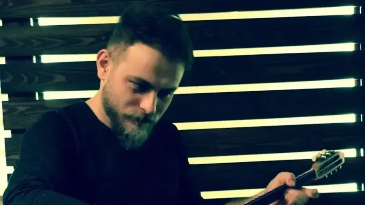 Kocaeli Yıllarca O'nu Dinlemişti! Canına Kıydı