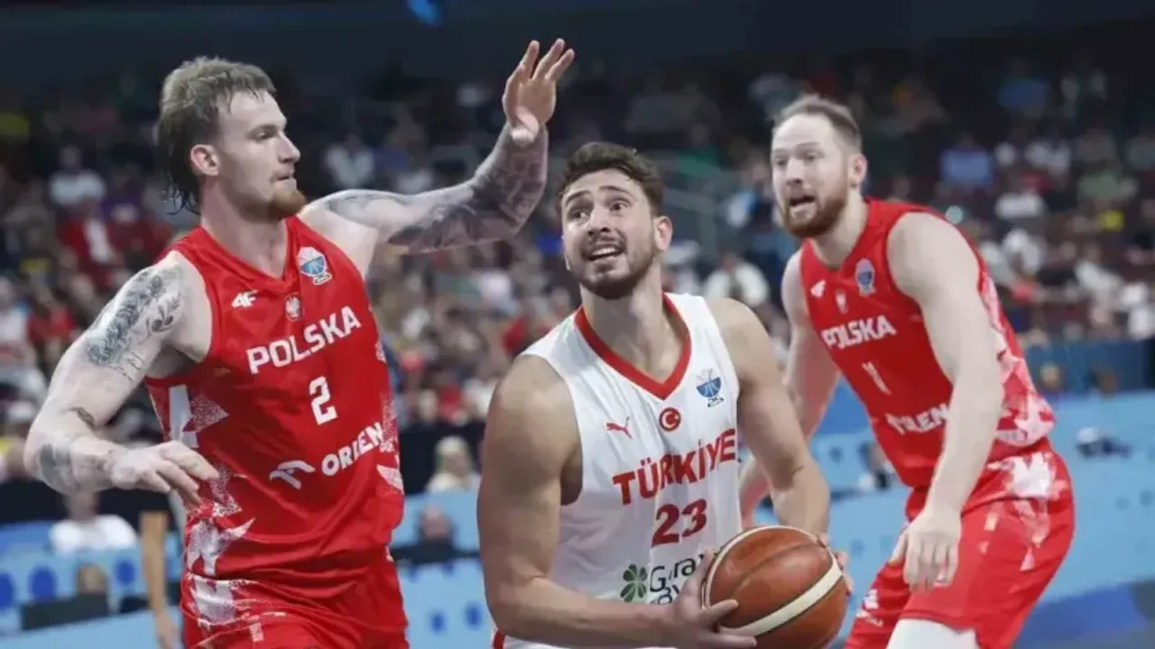 12 Dev Adam Yarı Finalde! 