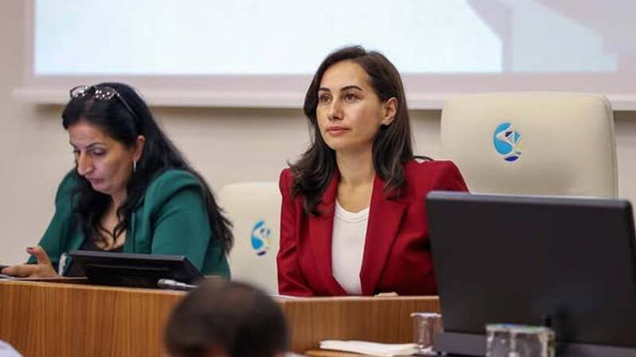 Beykoz Belediye Başkan Vekili Özlem Vural Gürzel, partisinden istifa etti