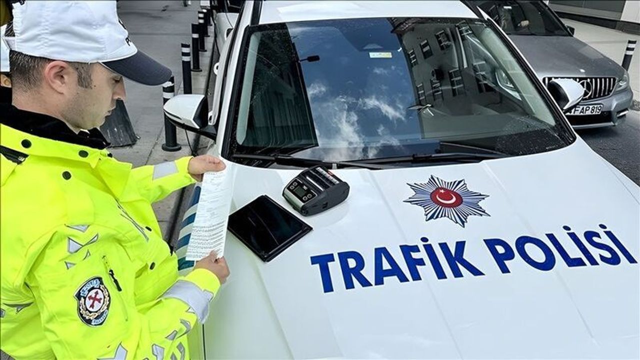 Kocaeli’de yolu kapatan düğün konvoyuna ağır ceza! 