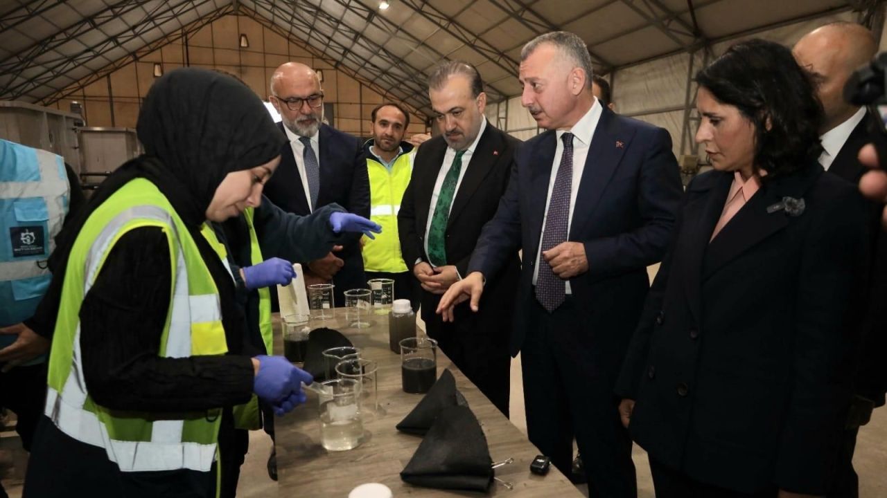 AK Parti Çevre ve Şehircilik Politikaları Başkanı Sevilay Tuncer; İzmit Körfezi, Maldivler’e benzemeye başlamış