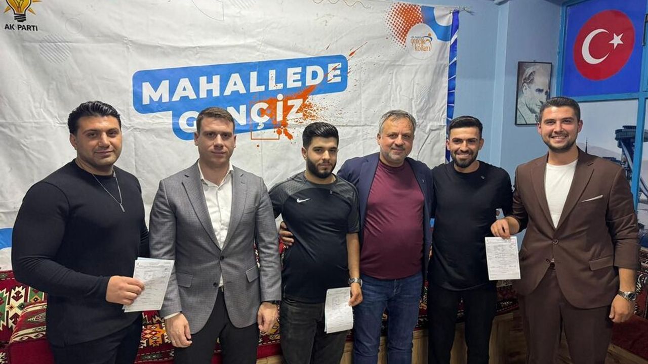 AK Parti İzmit İlçe Gençlik Kolları’ndan “Mahallede Gençiz” Programı