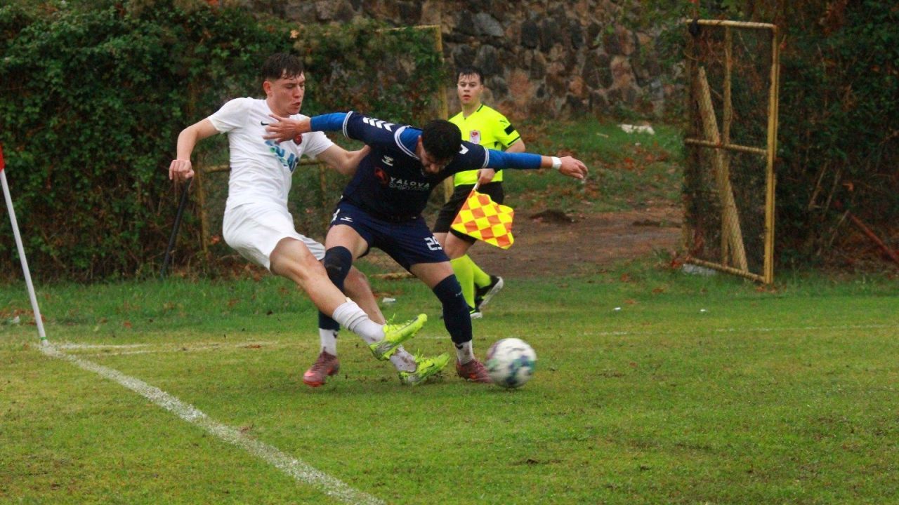 Gölcükspor Sahasında Yalova Tavşanlı Belediyespor’a Mağlup Oldu