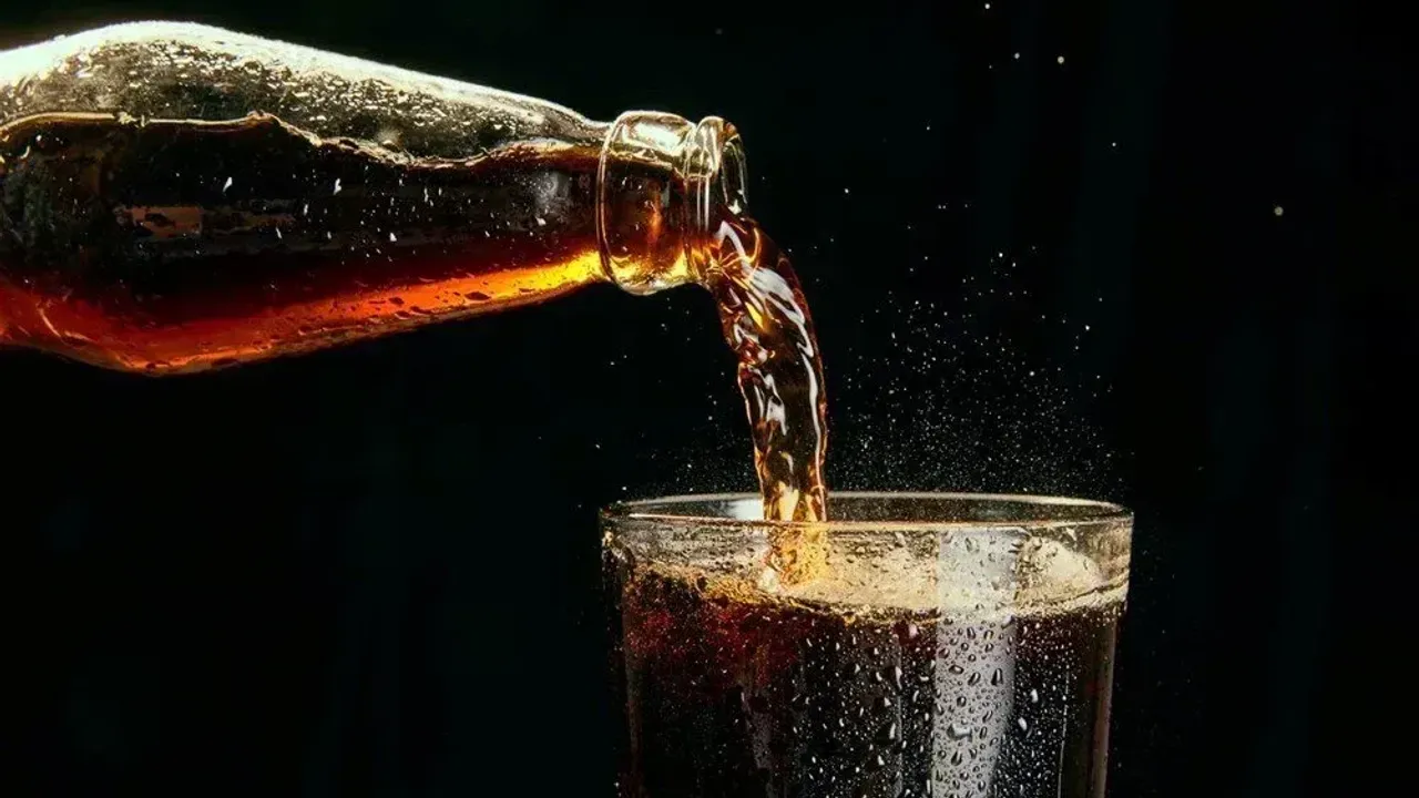 Bir Kutu Gazlı İçecek, 12 Dakika Ömrünüzden Götürüyor!