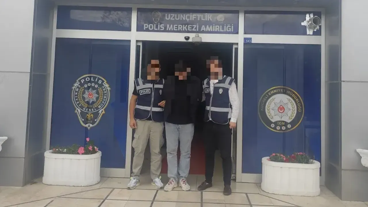 Kartepe'de Zehir Taciri Yakalandı