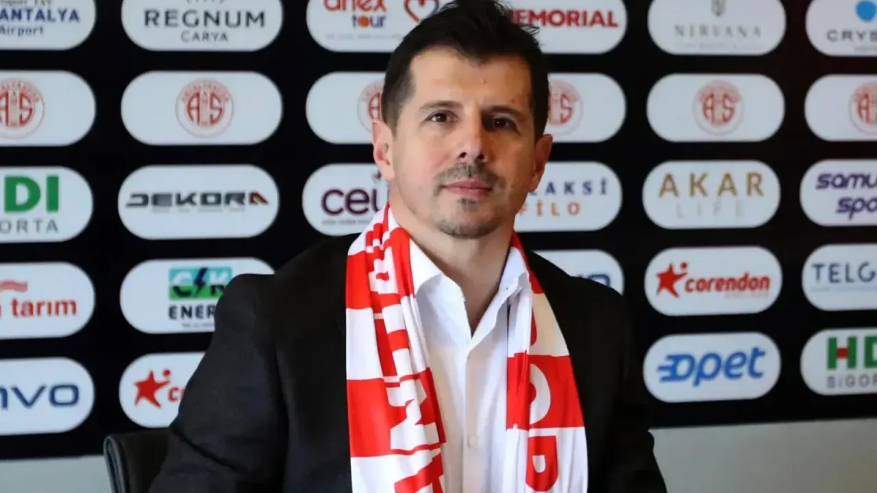 Emre Belözoğlu İstifa Etti