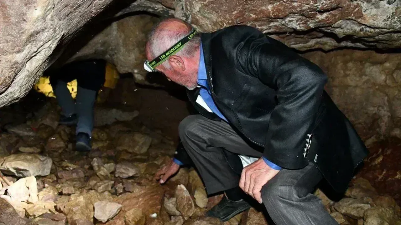 Bin 700 Rakımlı Zirvede: Görenleri Şaşırtan Fokurdan Mağarası