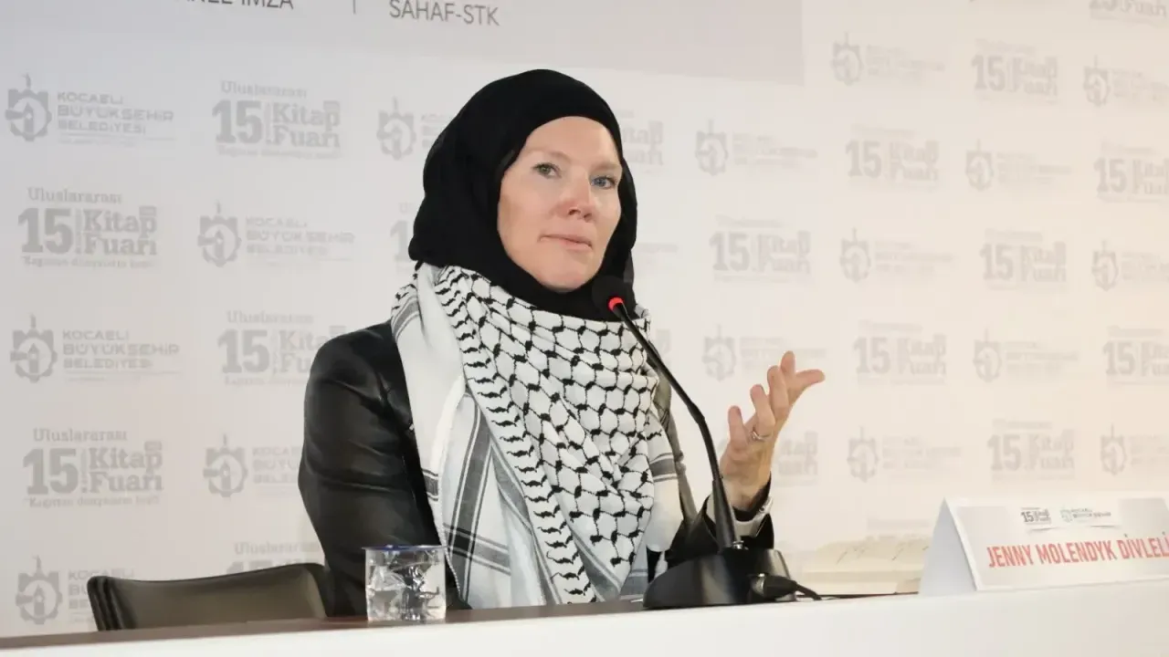 Kanadalı Yazar Jenny Molendyk, Kocaeli Kitap Fuarı’nda