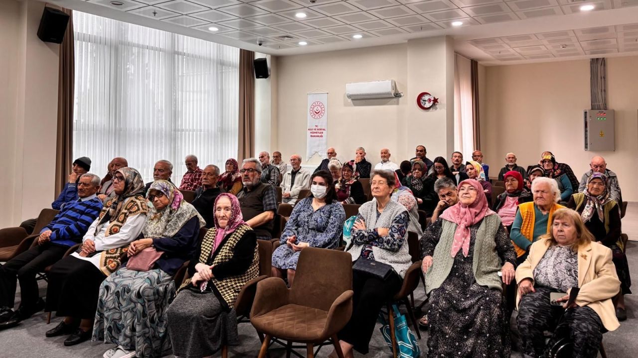 İzmit’te Alzheimer’a Karşı Bilinç Buluşması Gerçekleşti