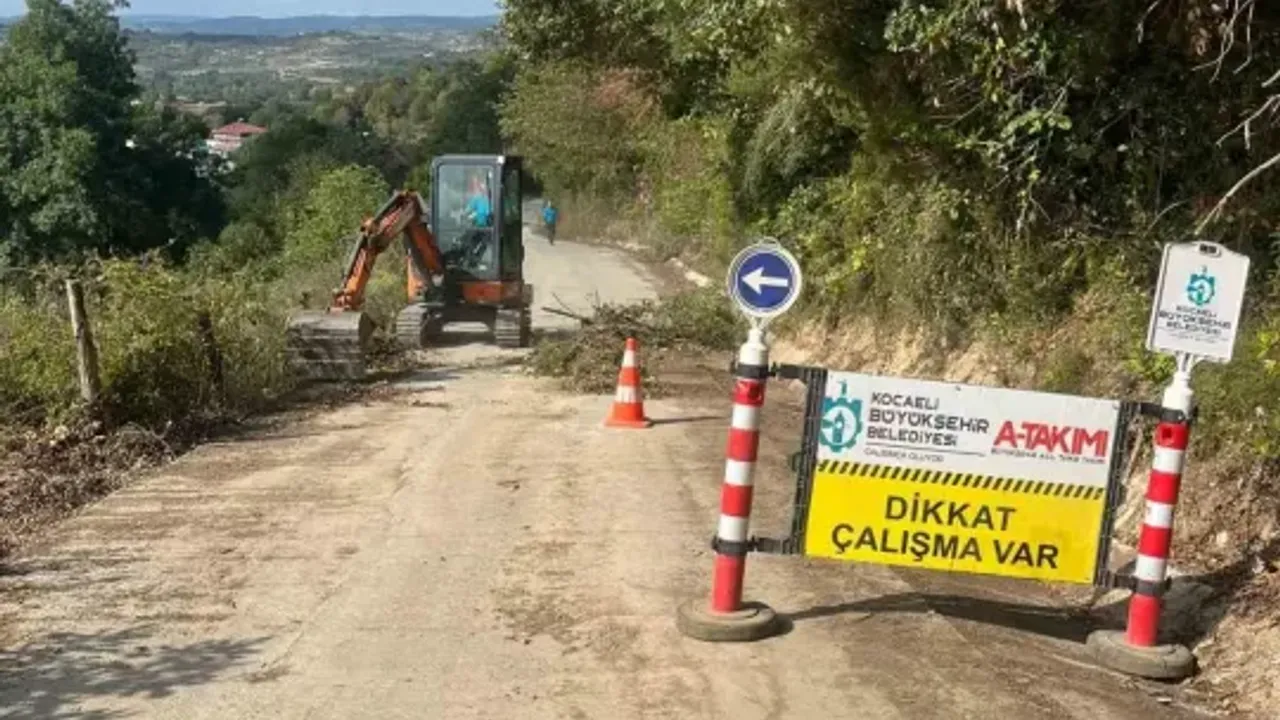 Muhtemel taşkınlara karşı V kanalları temizleniyor