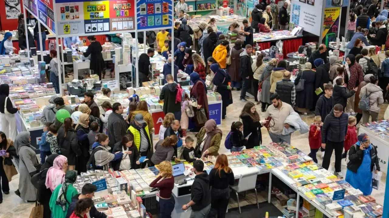 Kocaeli Kitap Fuarı yeni rekorunu kırdı! İşte ziyaretçi sayısı...