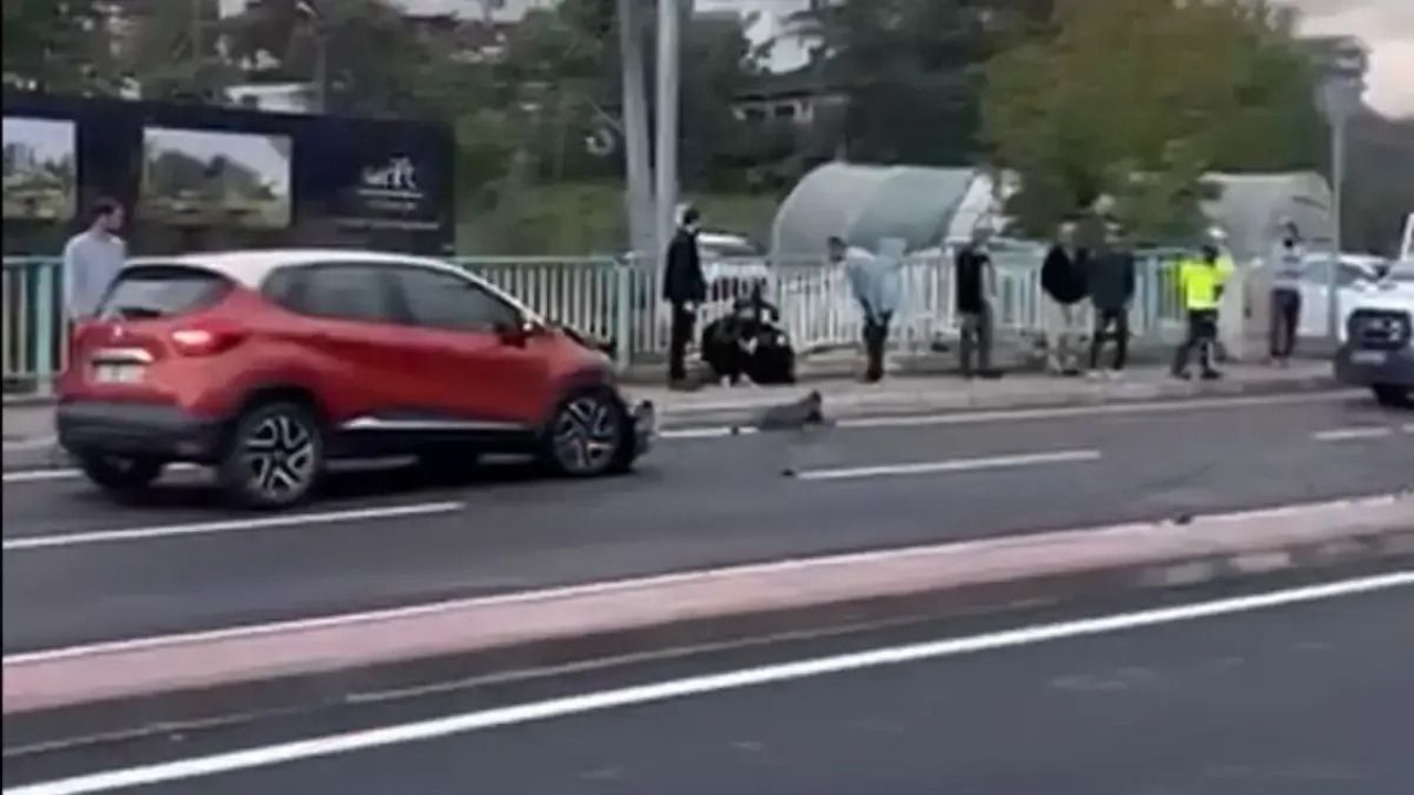 Başiskele'de İki Araç Birbirine Girdi