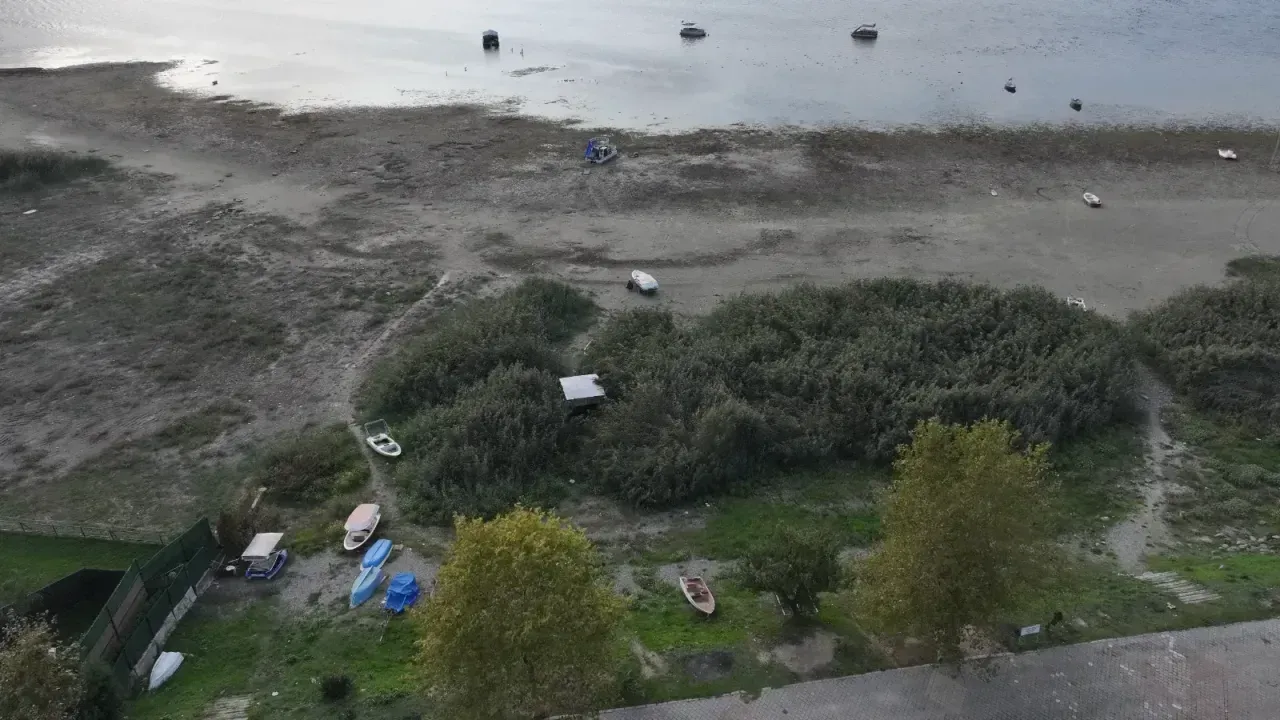 Sapanca Gölü'nde tarihi kuraklık!