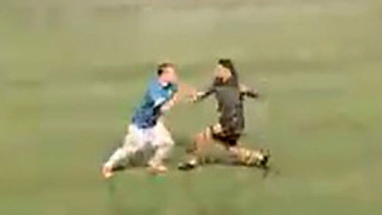 İzmit'te Halı Saha Maçı Dövüş Kulübüne Döndü