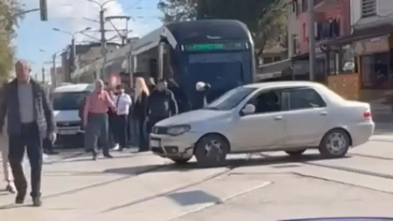 İzmit'te Tramvay Kazaya Karıştı