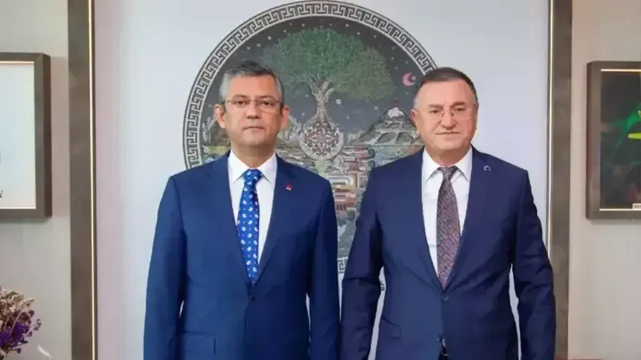 Lütfü Savaş’tan Özgür Özel’e Suç Duyurusu