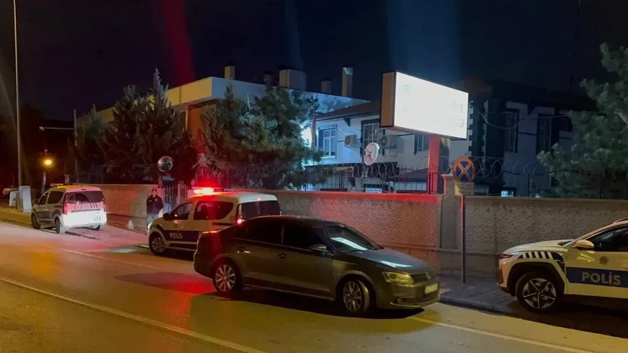 Gözaltındaki Taciz Şüphelisi Polis Merkezinde Öldürüldü