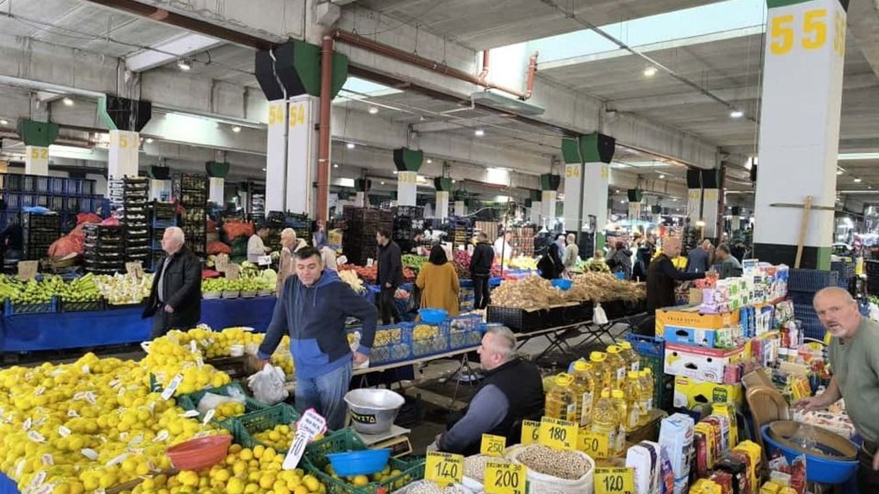 PAZARDA MEVSİM DEĞİŞİNCE FİYATLAR DA DEĞİŞTİ