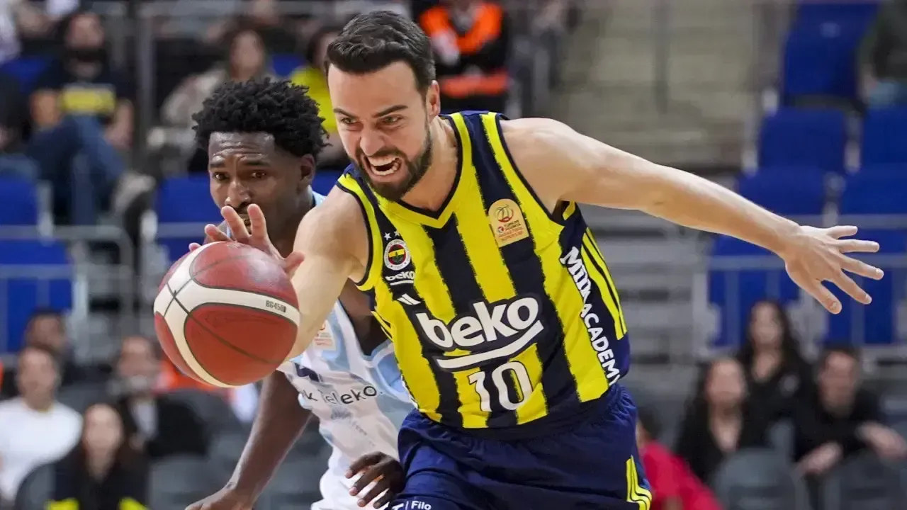 Fenerbahçe'nin Yıldızına Alkol Cezası