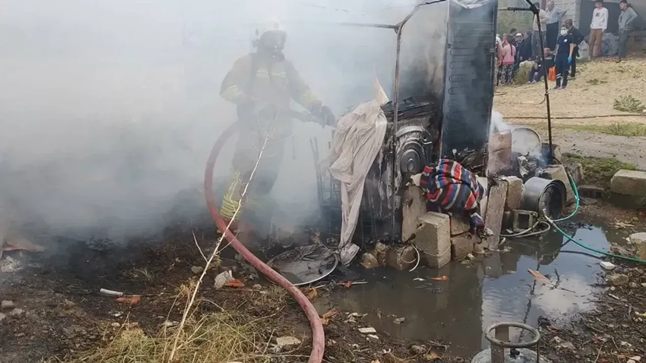 Konteynerde Çıkan Yangın Can Aldı