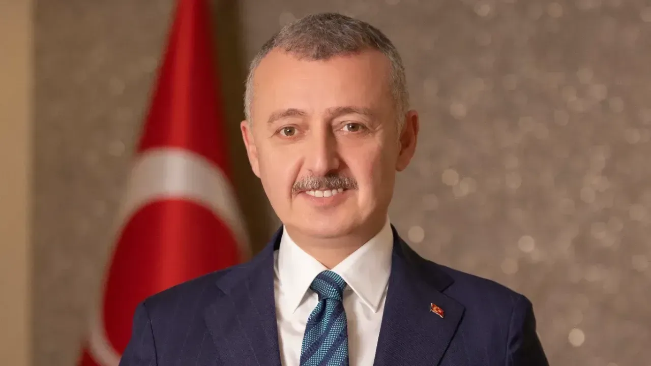 “Cumhuriyet mirasını onurla taşımaya devam edeceğiz”