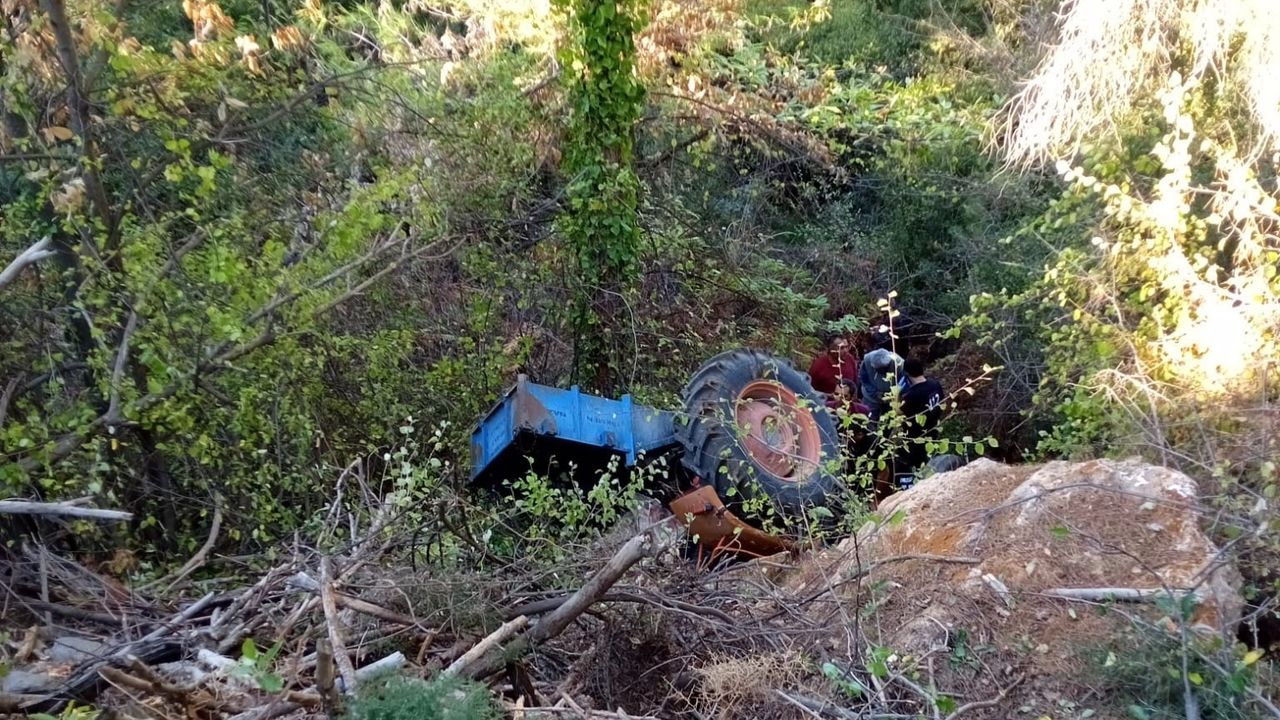 Traktörü mezarı oldu