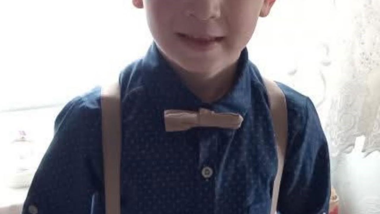 Karşıya geçmek isterken motosikletin altında kaldı