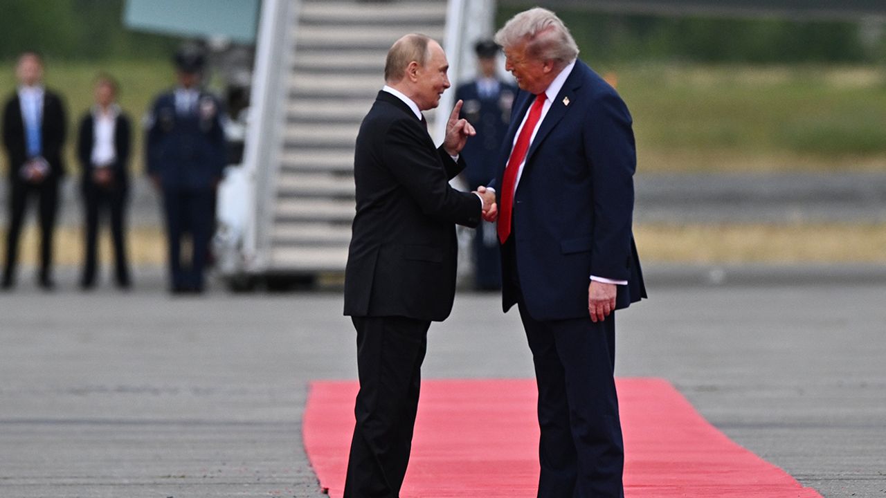 Trump-Putin zirvesi iptal edildi