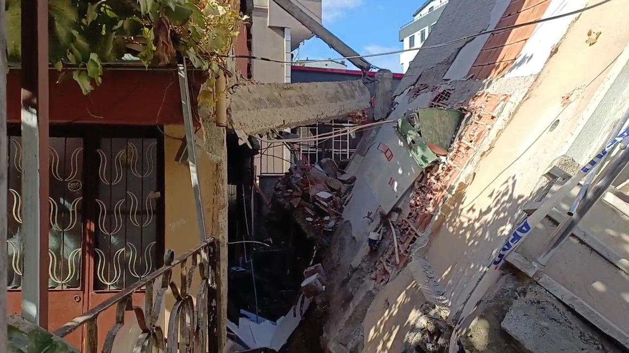 Enkaz Binası Sakini; 'Toprağın Altında Olabilirdik'