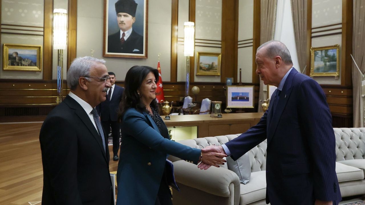 Cumhurbaşkanı Erdoğan ile İmralı heyeti arasında Terörsüz Türkiye zirvesi