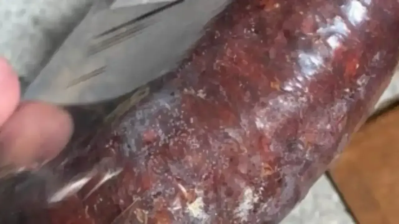 Darıca’da Zincir Marketin Ürünlerinde Küf ve Bozuk Gıda İddiası