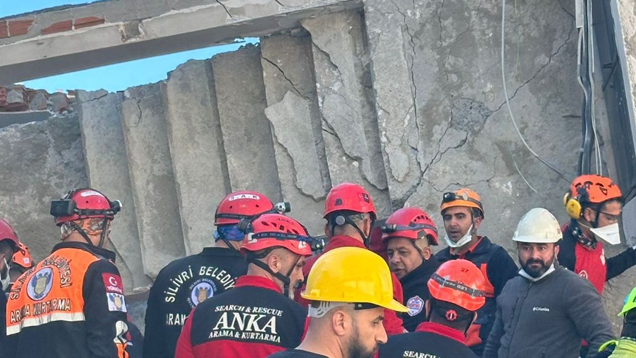 Gebze’de Enkazdan Bir Cansız Beden Daha Çıkartıldı