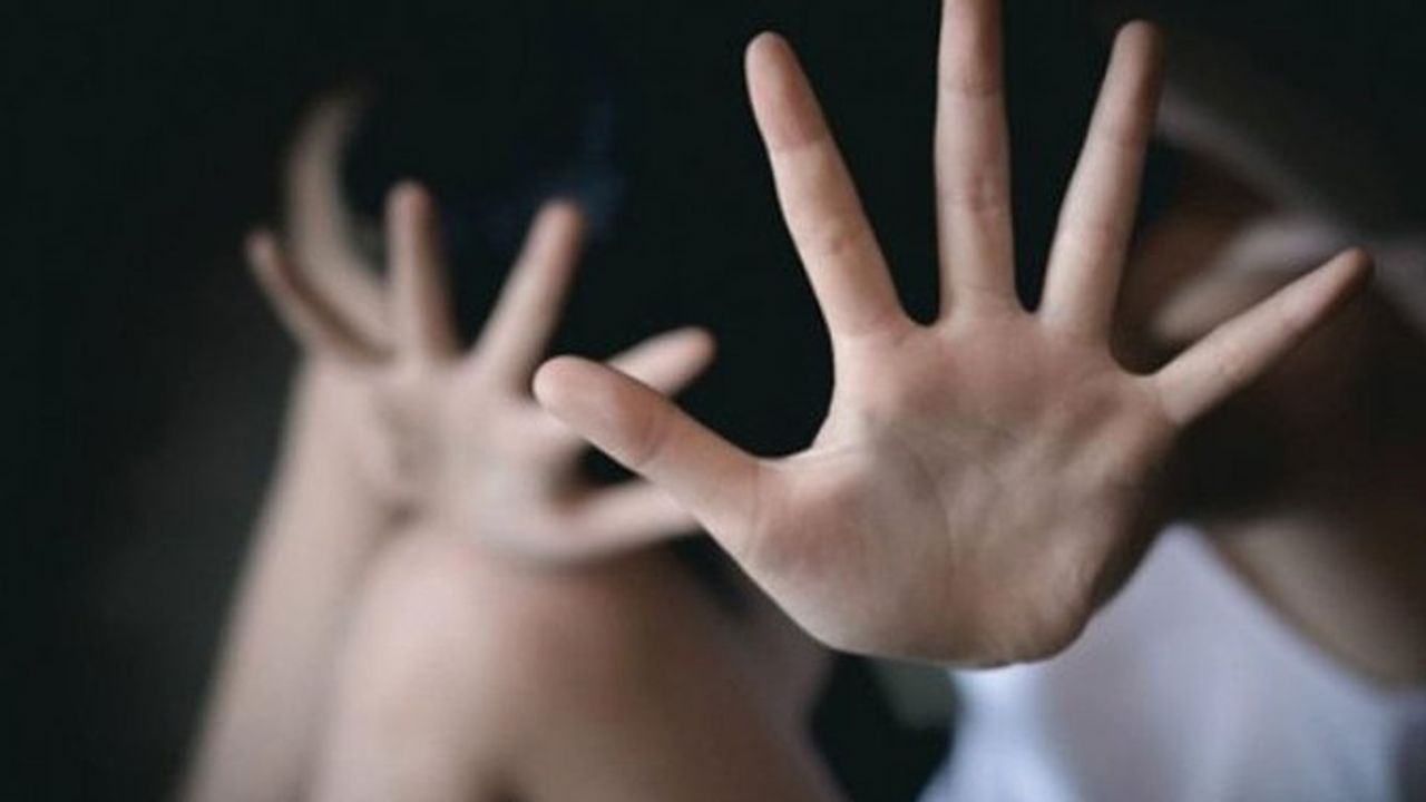 İstismar suçlamasıyla yargılanan antrenörün avukatları istifa etti