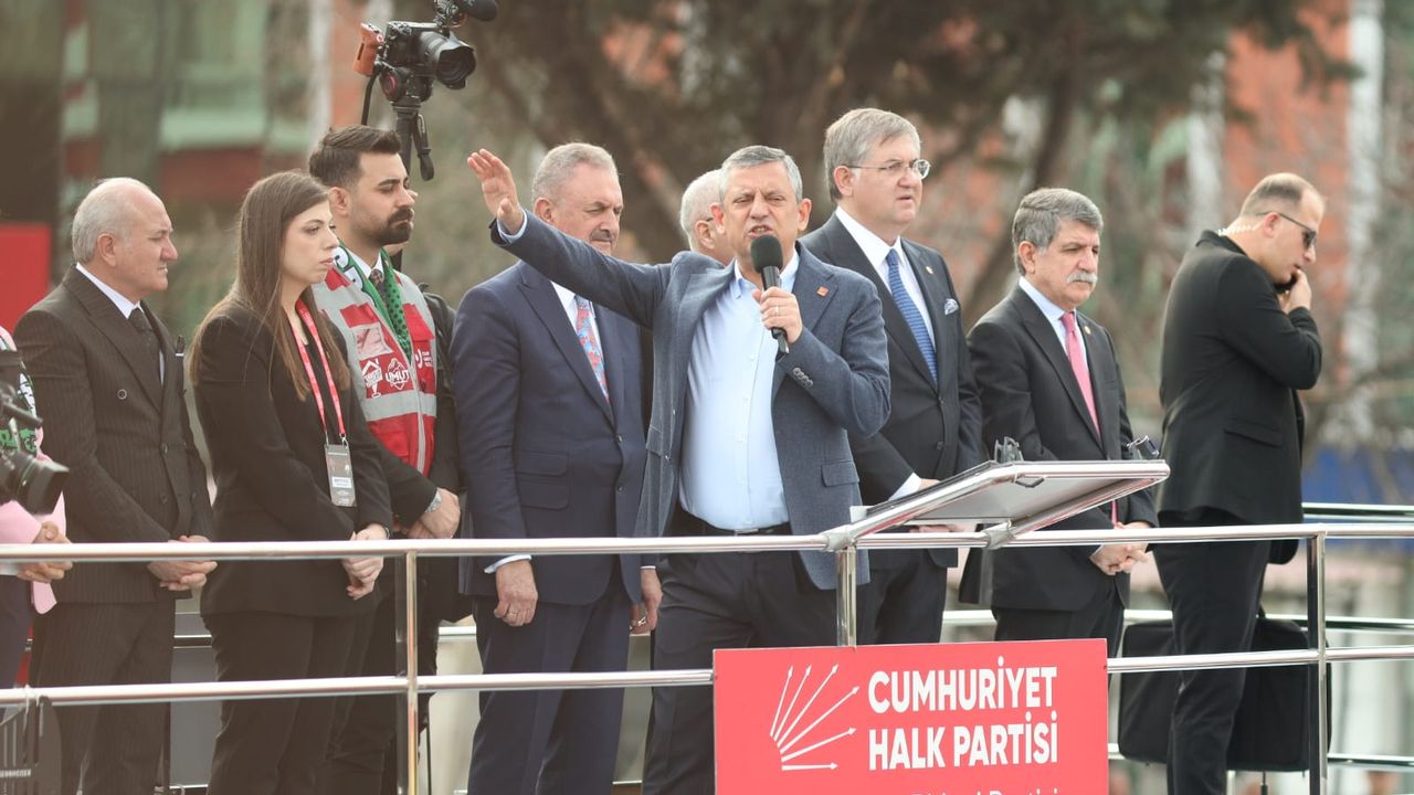 Genel Başkan Özel'den Kocaeli demokratlarına teşekkür