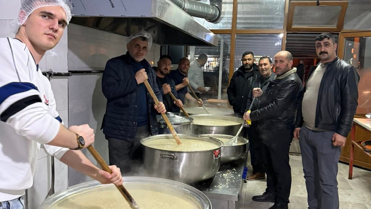 Körfez’de 4 bin kişi halise sofrasında buluştu