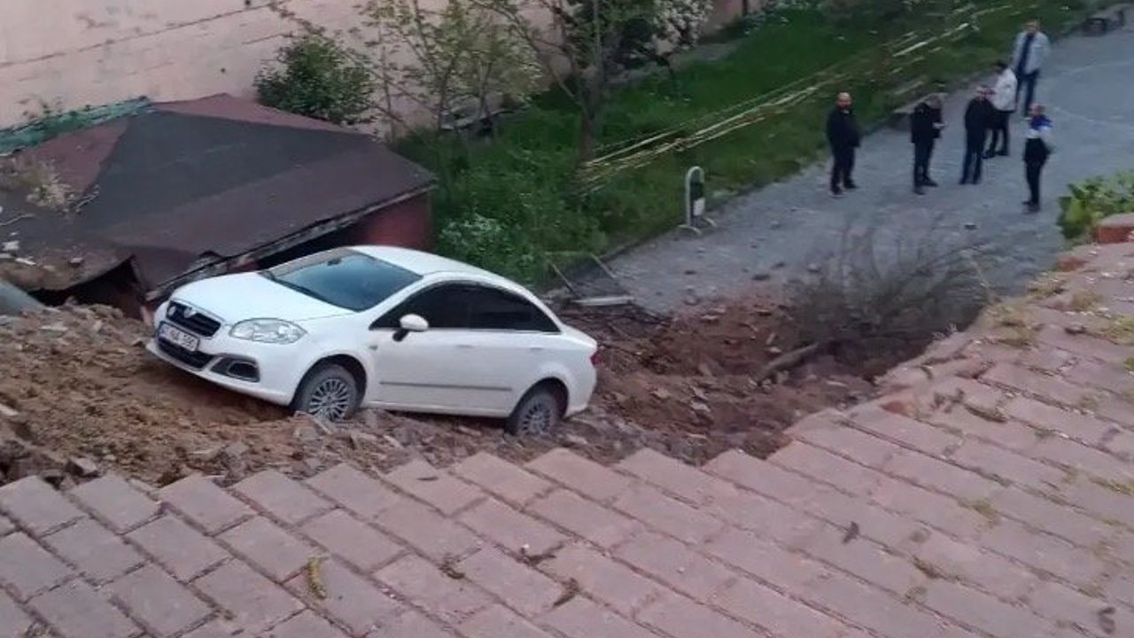 Kocaeli’de Korkutan Olay: Okulun İstinat Duvarı Yıkıldı