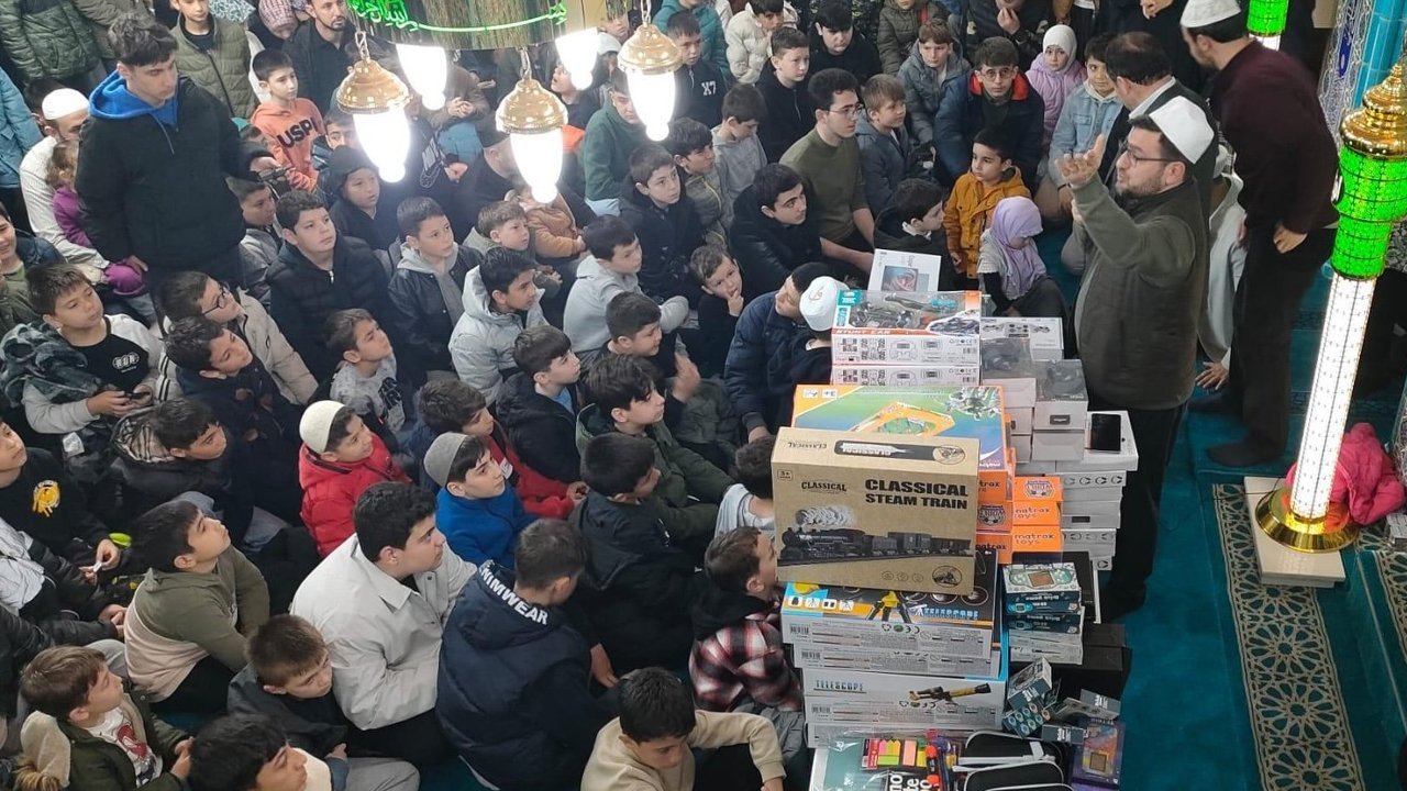 Tepeköy Mevlana Camii’nde Gençlerle Sabah Namazı Buluşması Yoğun İlgi Gördü