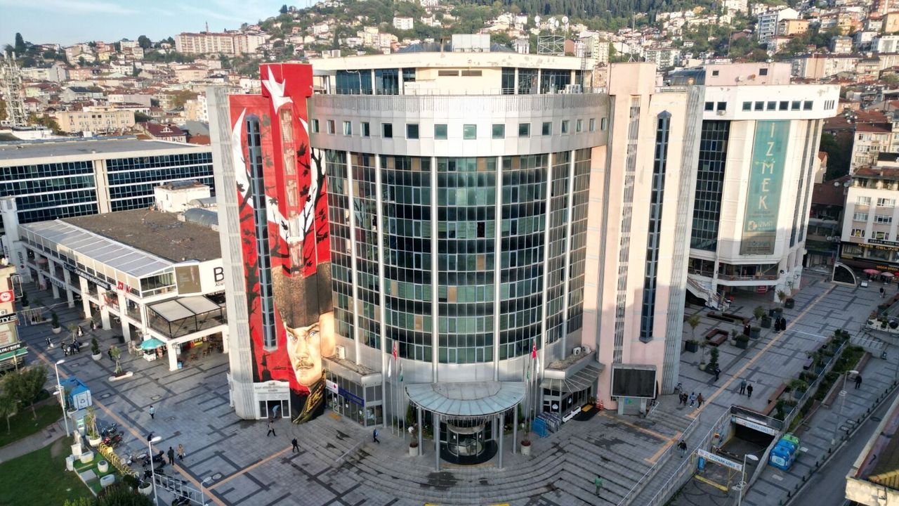İzmit’te toprak kaymasına neden olan inşaata ceza