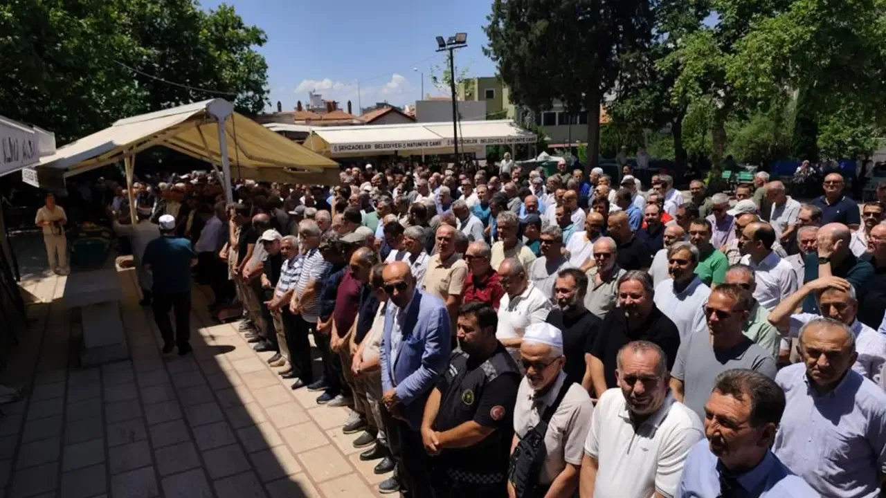 Kalp Krizi Geçiren Arkadaşının Cenazesinde Kalp Kr