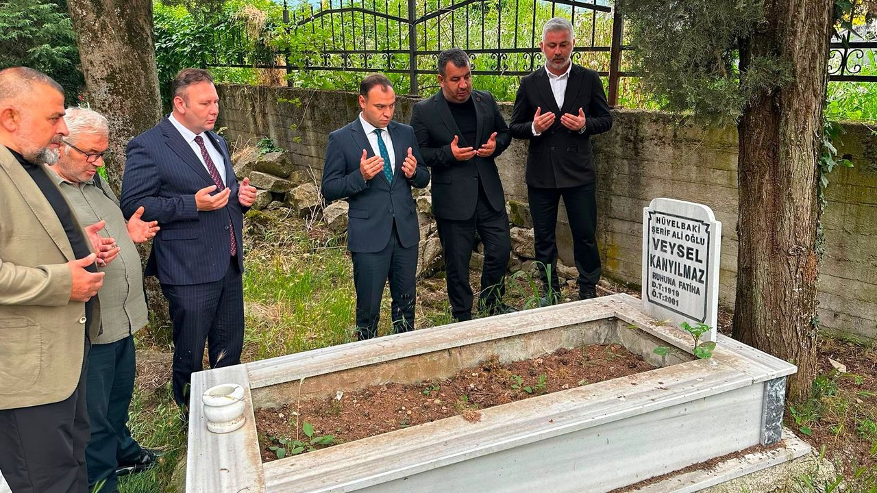 MHP Kocaeli’den Anlamlı Kabir Ziyaretleri