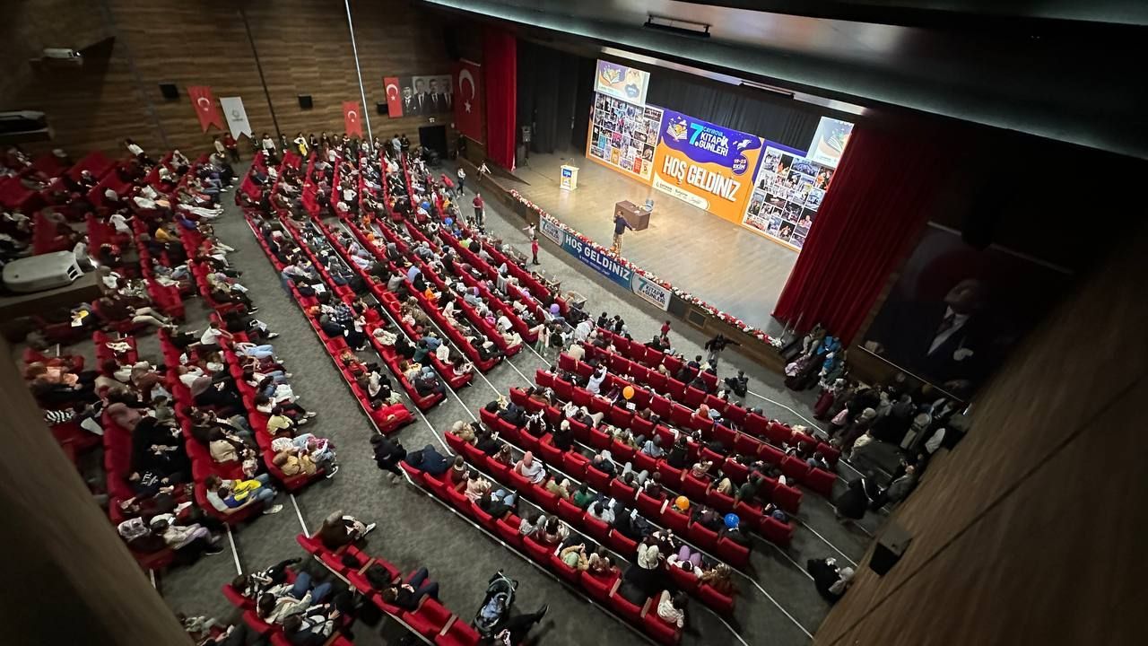 Çayırova'da Sertaç Abi Çocuklarla Buluştu