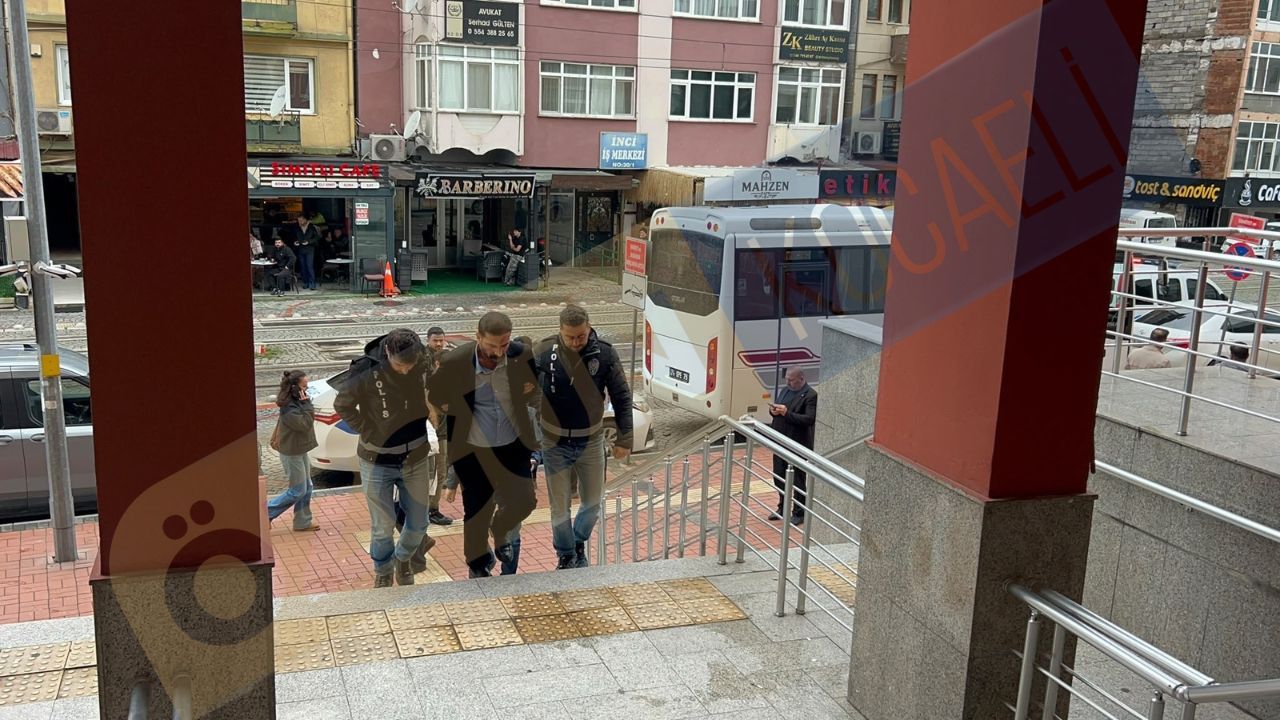 Atatürk büstü önünde hakaret etti, ev hapsi aldı!