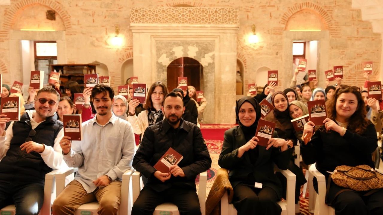 Zeytin Pastanesi, Eskişehir'de öğrencilerle buluştu