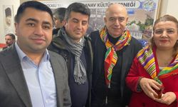 Dün ‘İzmit Belediyesi’ne kayyum atansın’ demişti… Bugün boy boy pozlar!