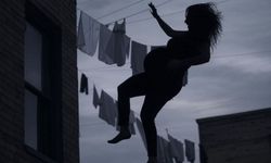 Çamaşır Asarken 4'üncü Kattan Düşen Hamile Kadın Hayatını Kaybetti